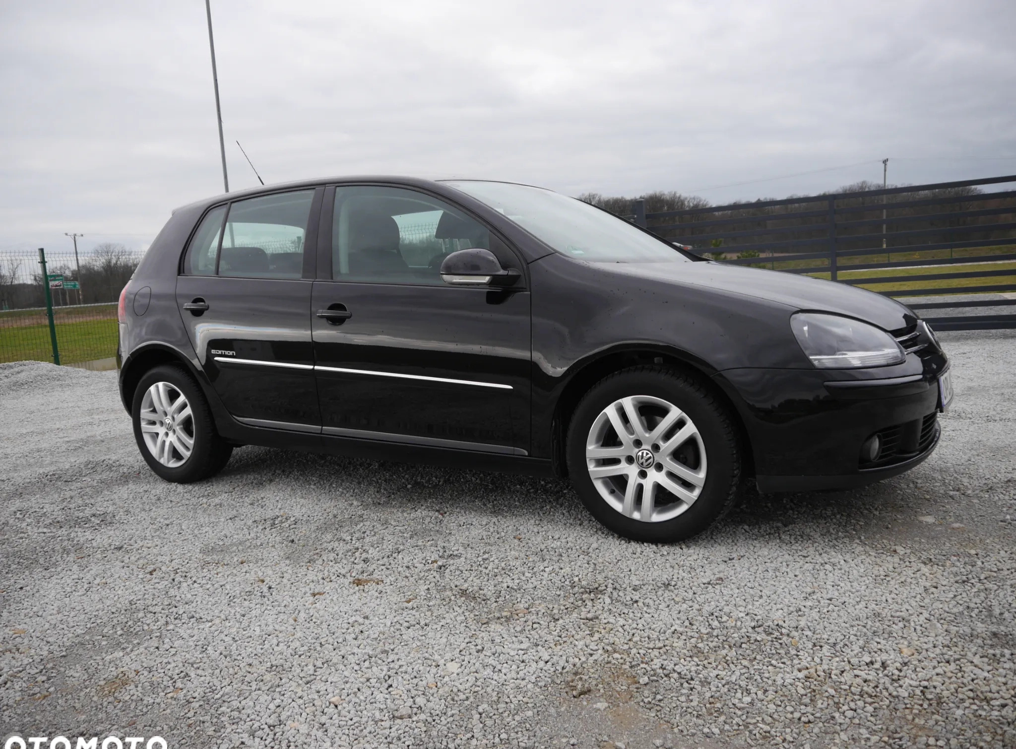 Volkswagen Golf cena 15700 przebieg: 244033, rok produkcji 2008 z Serock małe 277